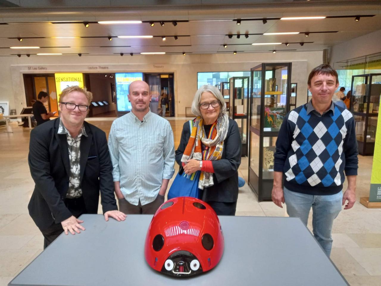 Képes Gábor, Szabó Máté, Ursula Martin és Németh Krisztián a Katicabogárral