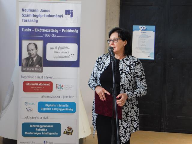 Martonné Adler Ildikó alpolgármester